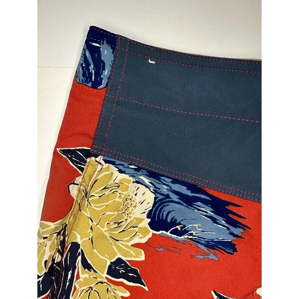 Patagonia Men’s Tropical Floral Board Shorts Swim Trunks Red Drawstring Size 30
